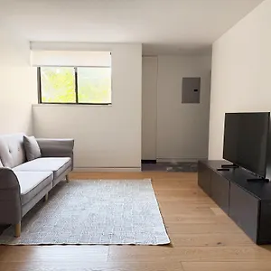 New Cozy Modern Minimalist In Brooklyn At Rem-casa New York