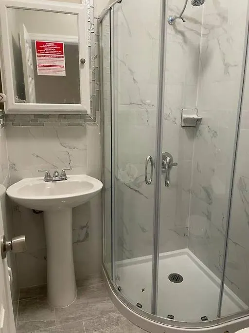 Cozy & All Private Space Close To Rumc & Siuh New York 0*,  United States